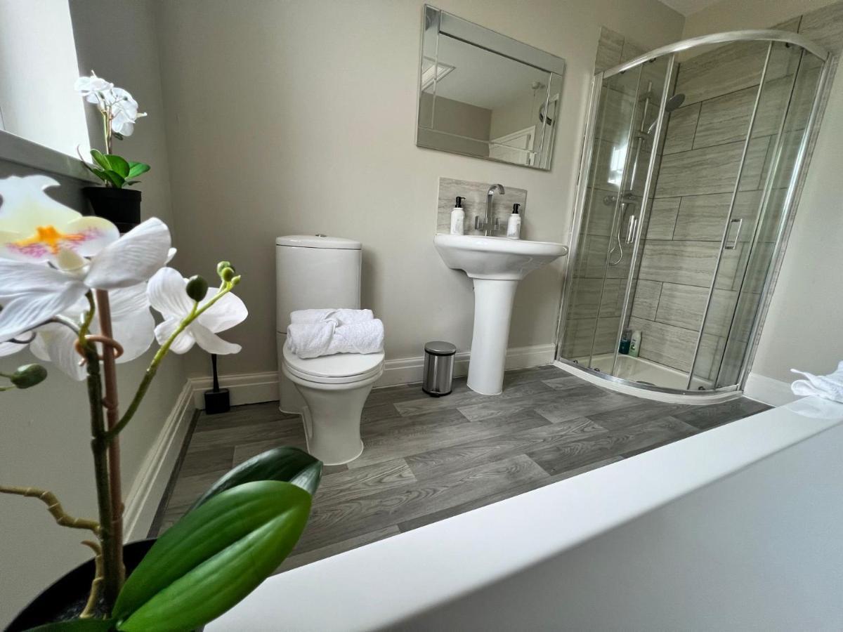 Kim Family Holiday Get-Away 4 Bedrooms 2 Baths Blackpool Exterior foto