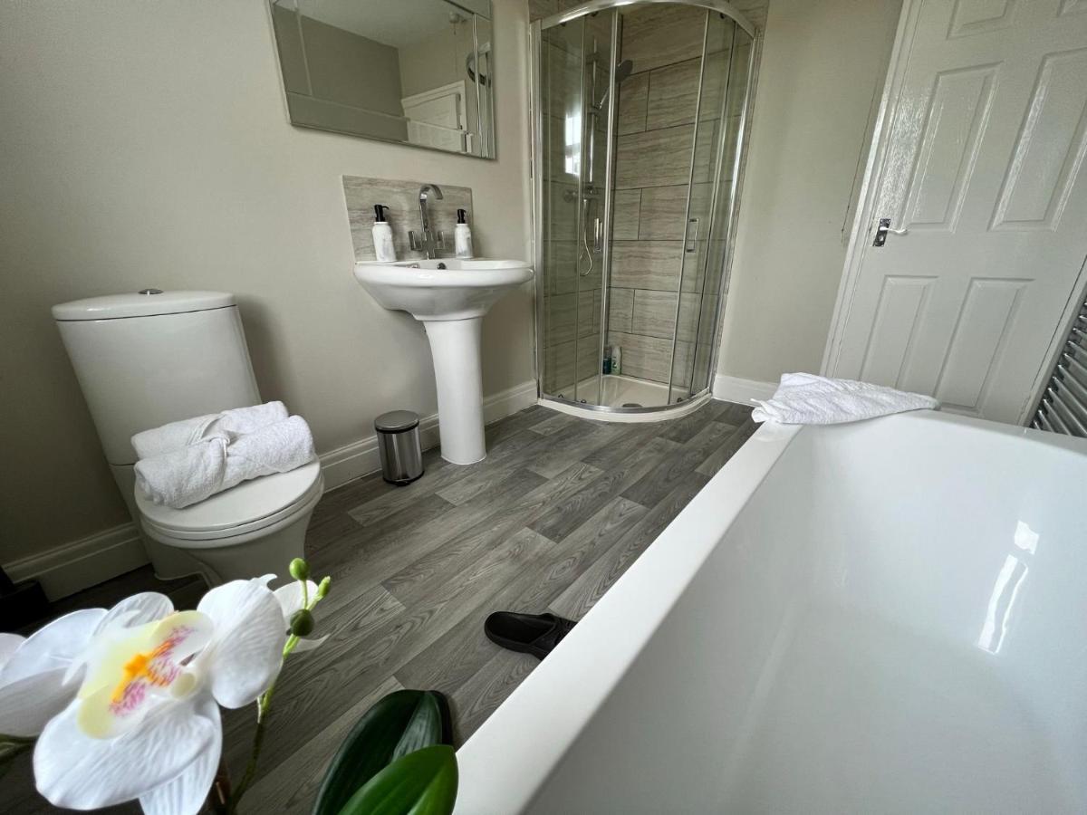 Kim Family Holiday Get-Away 4 Bedrooms 2 Baths Blackpool Exterior foto